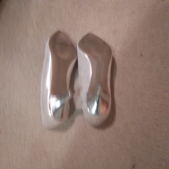Anne Klein Pumps With Bow - Picture 5 of 6